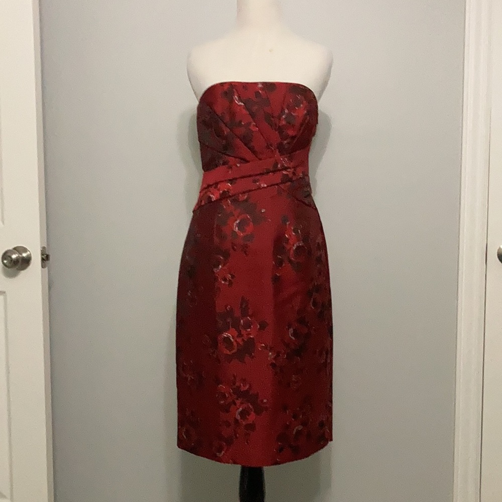 White House Black Market Burgundy Floral Strapless Dress Size 4